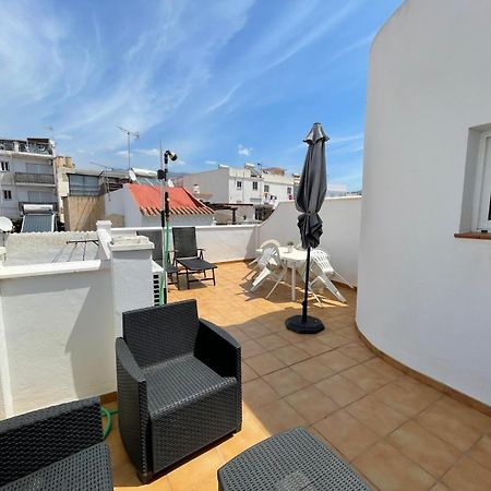 شقة Apartamento Centro De نيرخا المظهر الخارجي الصورة
